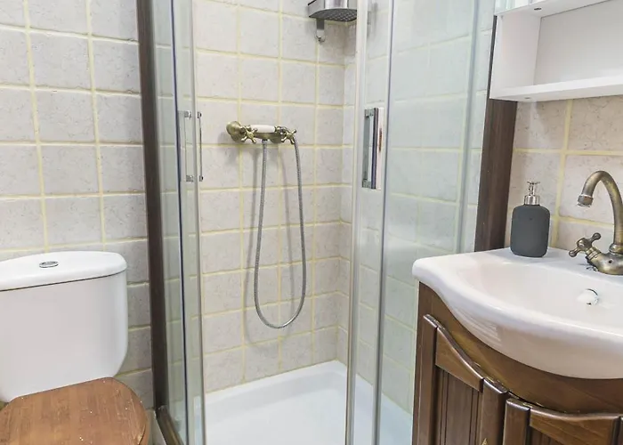 Canovas - Leones Villa *