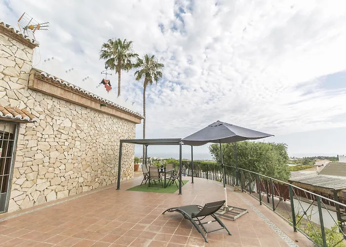 Canovas - Leones Villa *