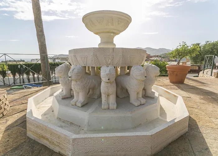 Canovas - Leones Vila Nerja