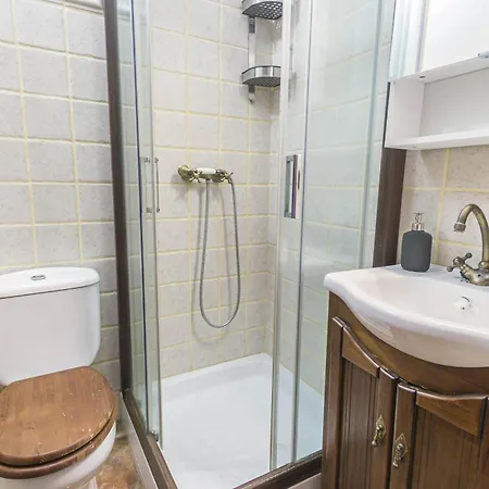 Canovas - Leones Villa *