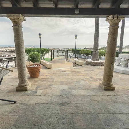 וילה Canovas - Leones