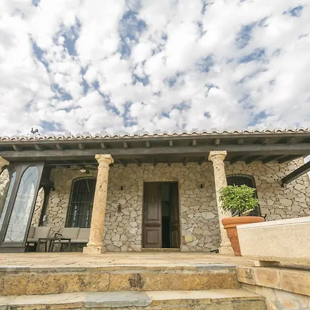 Villa Canovas - Leones Nerja