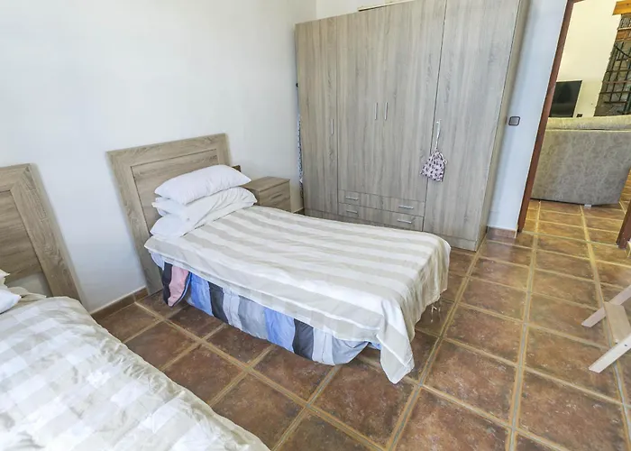 Canovas - Leones Villa *