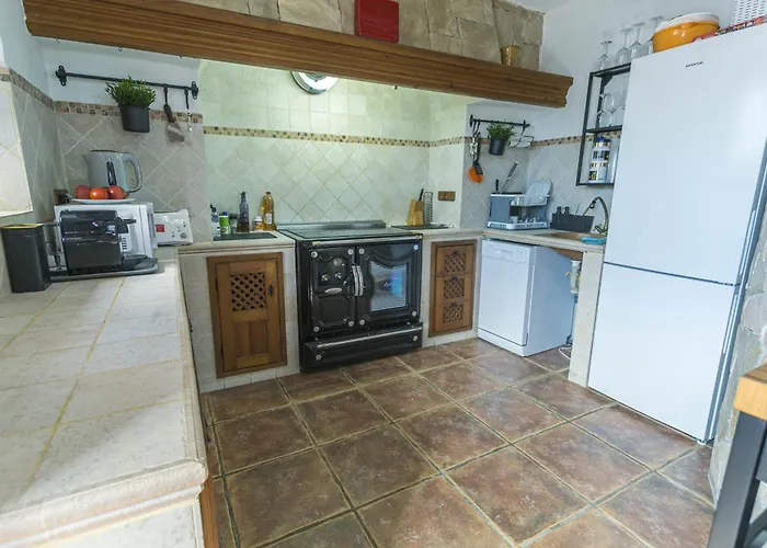 Вилла Canovas - Leones *