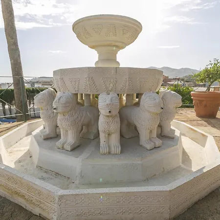 Canovas - Leones Villa Nerja