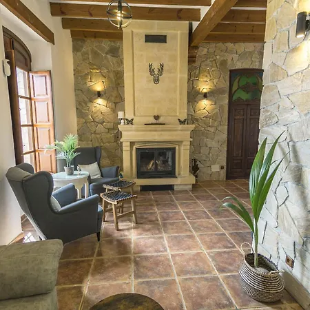 Canovas - Leones * Nerja