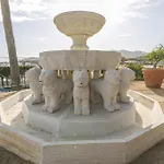 Canovas - Leones Villa Nerja