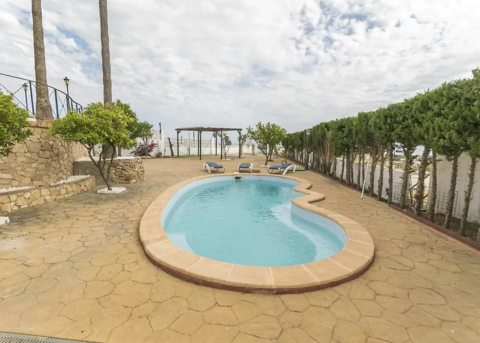 ヴィラ Canovas - Leones *